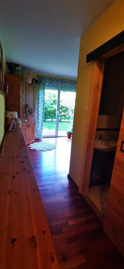 Przytulna Kawalerka Z Ogrodem Apartment Gdansk Ngoại thất bức ảnh